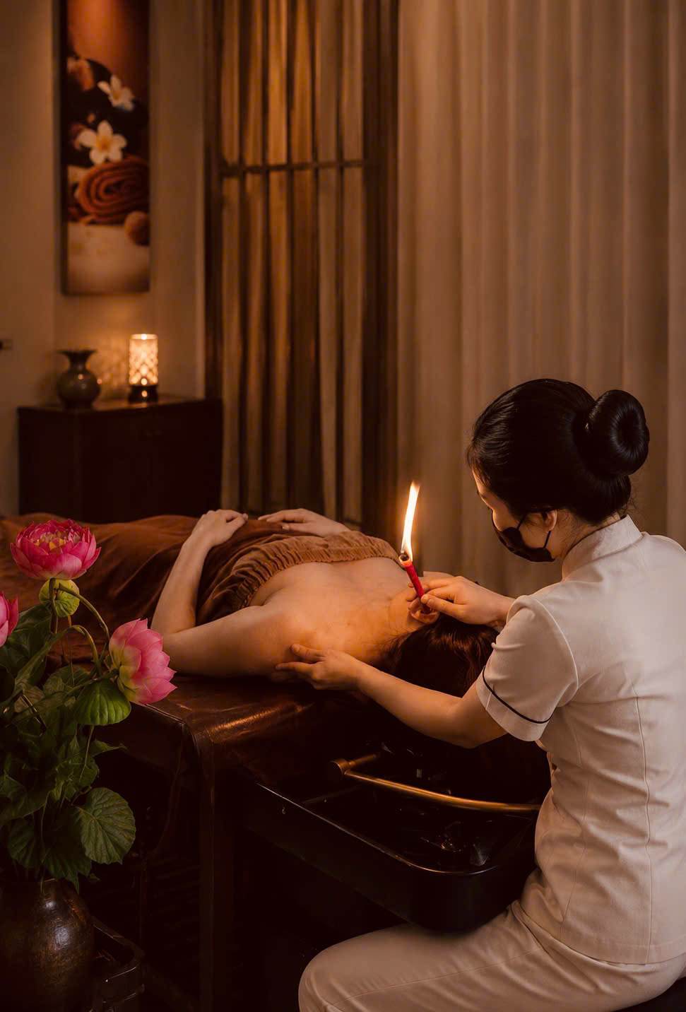 Dưỡng sinh đốt nến thư giãn tai cổ truyền tại Ninh Nương Spa