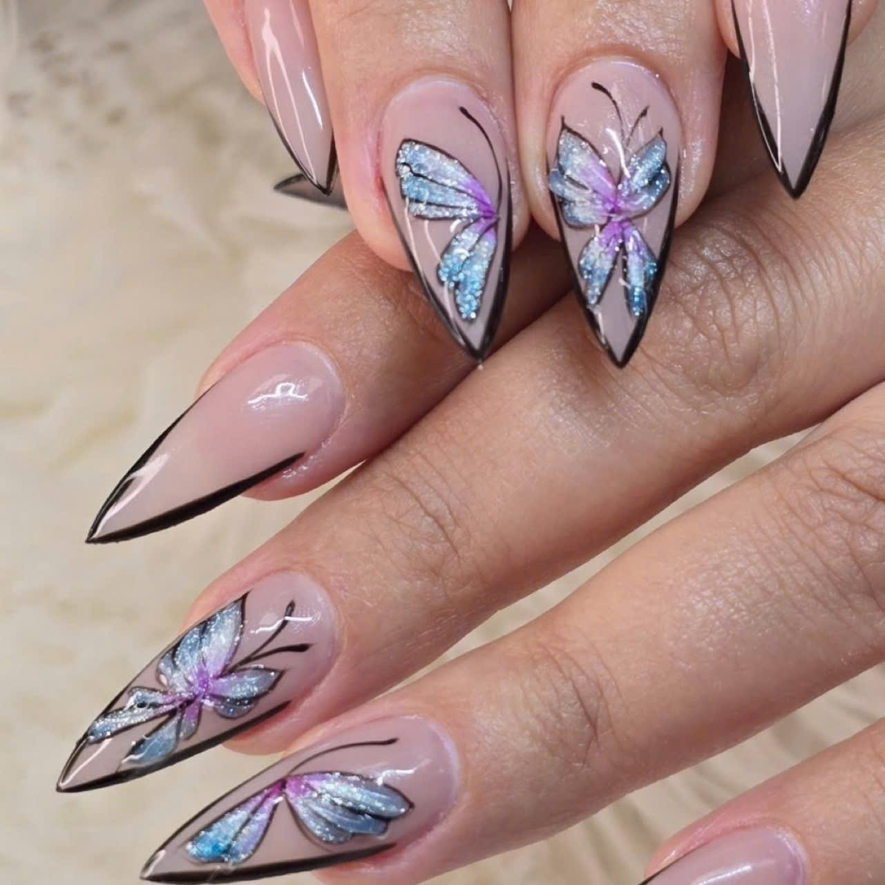 Nails nghệ thuật cánh bướm tinh xảo tại Ninh Nương Spa