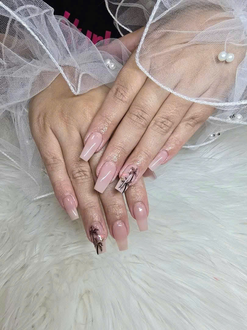 Nails vẽ tay hoạ tiết dừa cọ độc đáo